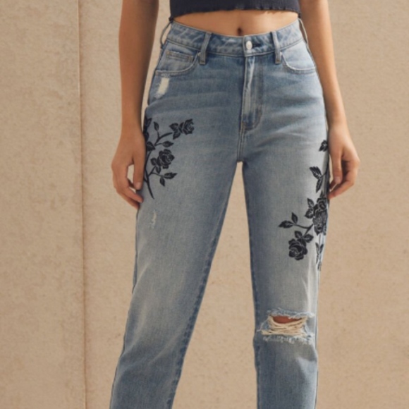 PacSun Denim - PacSun Black Rose Mom Jeans Size 30